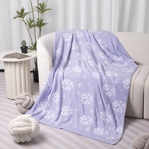 Lavender and White Disco Star Pattern Throw Blanket 🪩